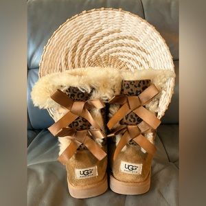 UGG Bailey Bow leopard print boots. Size 6. Only worn once.